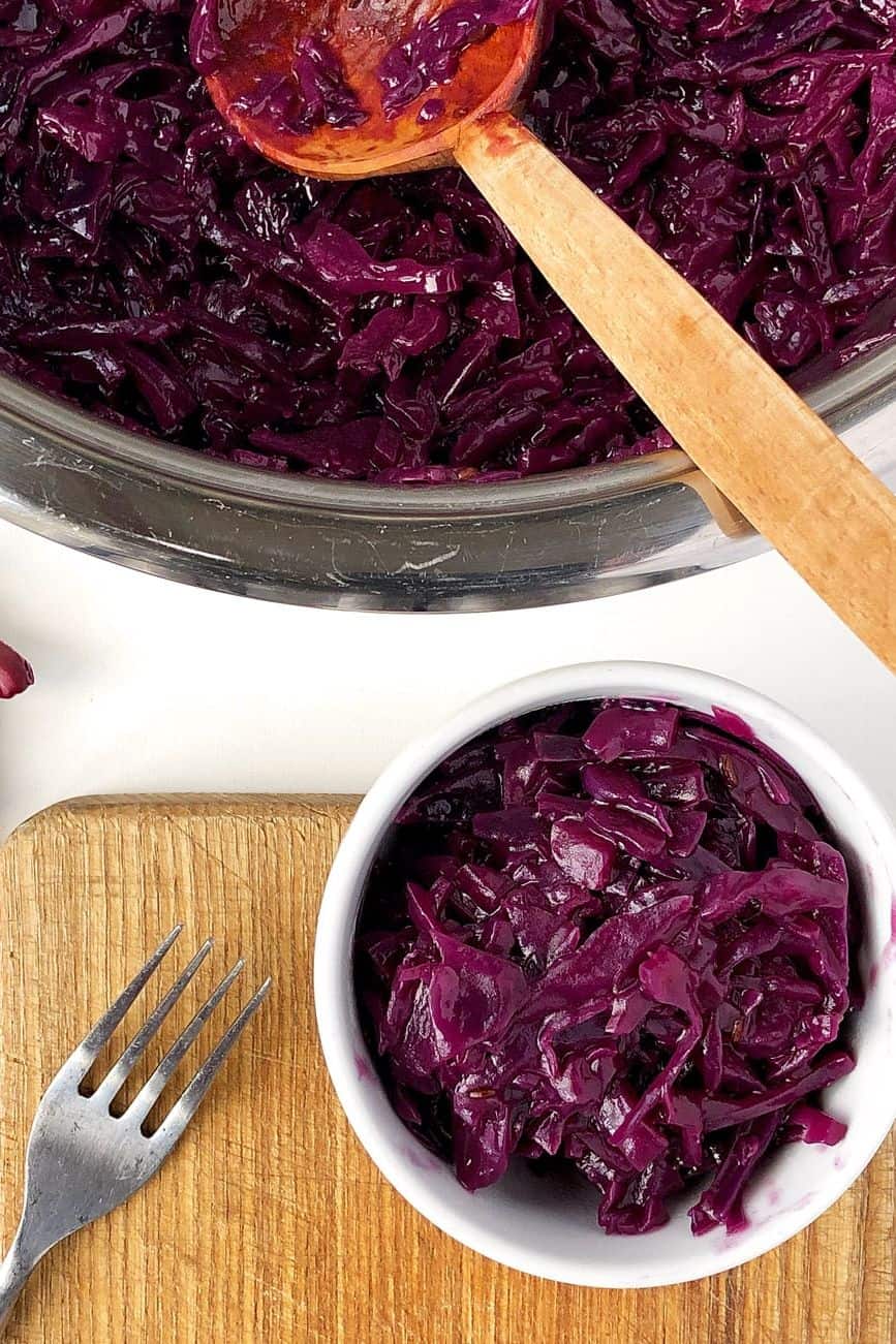 Simple braised red cabbage